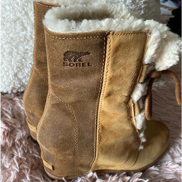 Sorel Wedge Boots, size 9, brand new, never been worn - Picture 2 of 6